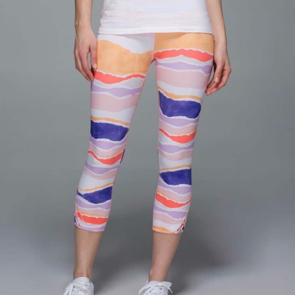 Lululemon True Self Crop
Bleacher Stripe White Iris Flower size 2 MSRP $88